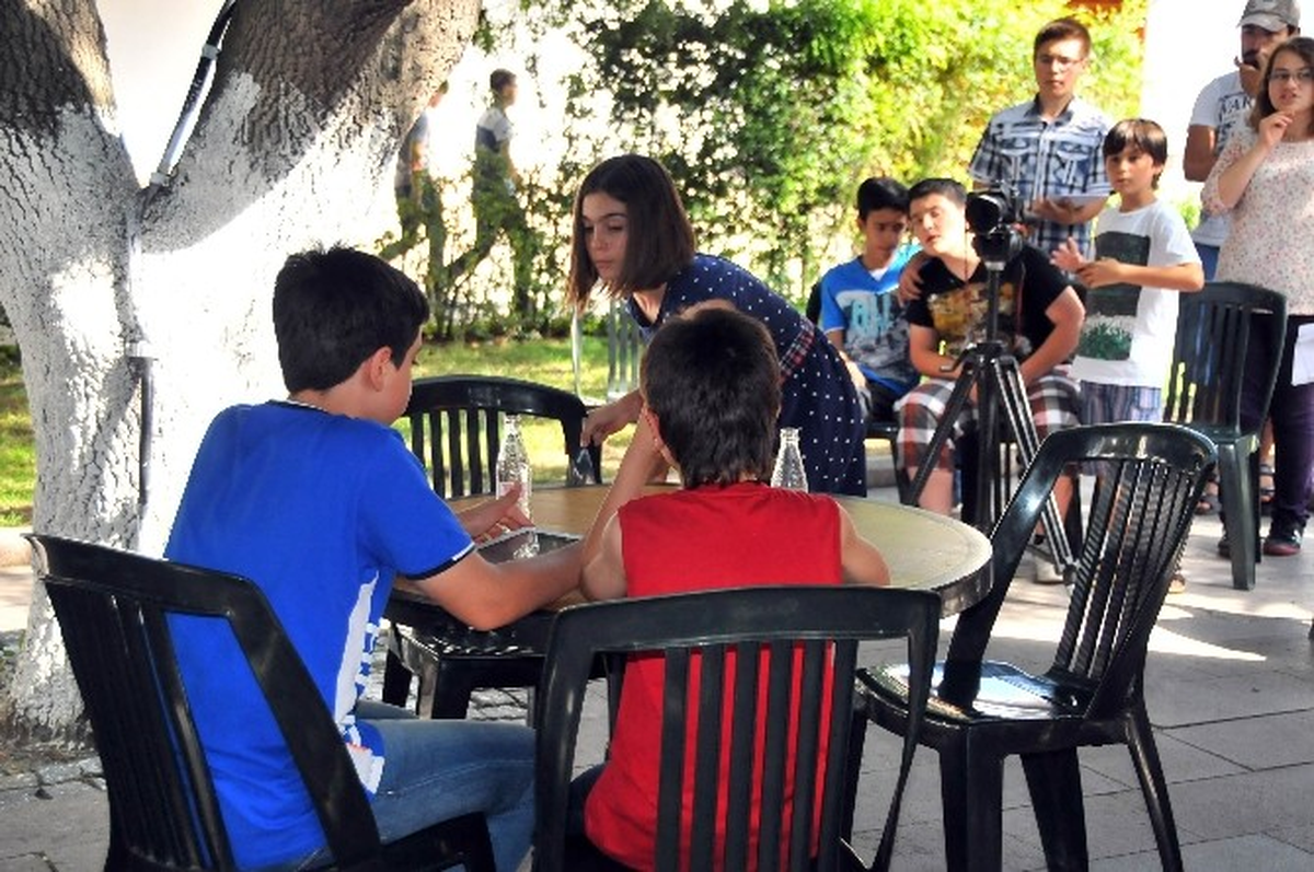 Akşehir\'de Film Atölyesi Çocukların Çektiği Filmle Sona Erdi