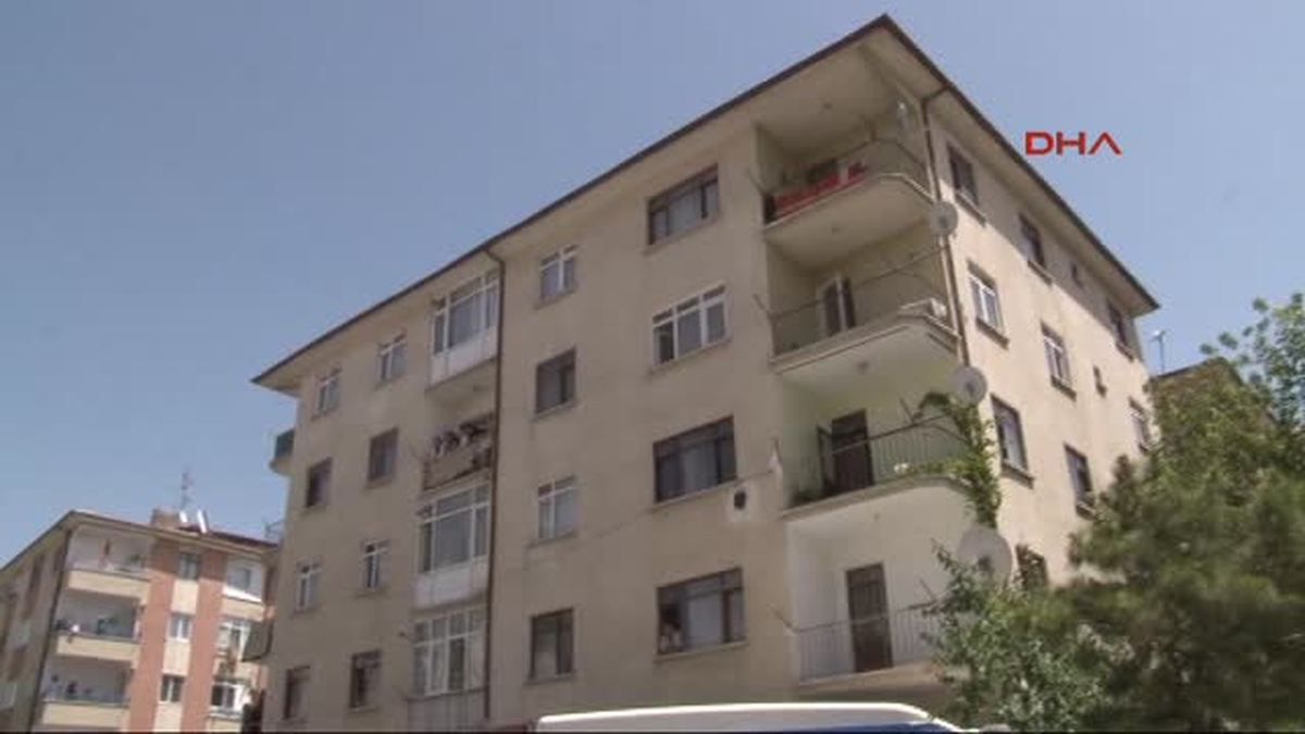 Ankara\'da Kontrolden Çıkan Belediye Otobüsü Yayalara Çarptı : 2 Ölü, 5 Yaralı