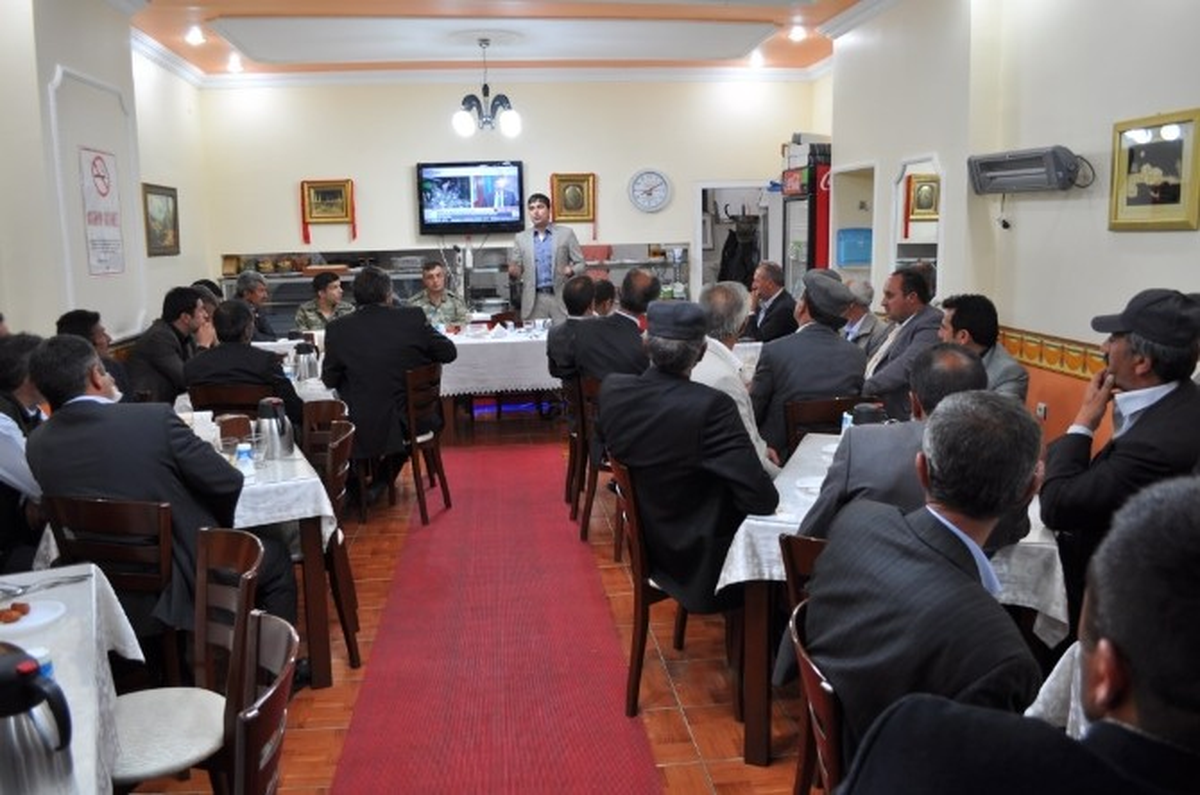 Arpaçaylı Muhtarlar İftar Yemeğinde Buluştu