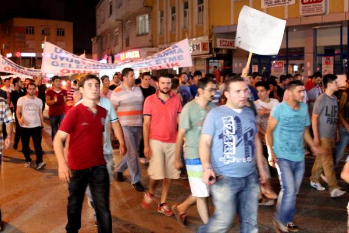 Ataşehir\'de "Bonzaiye Hayır" Yürüyüşü