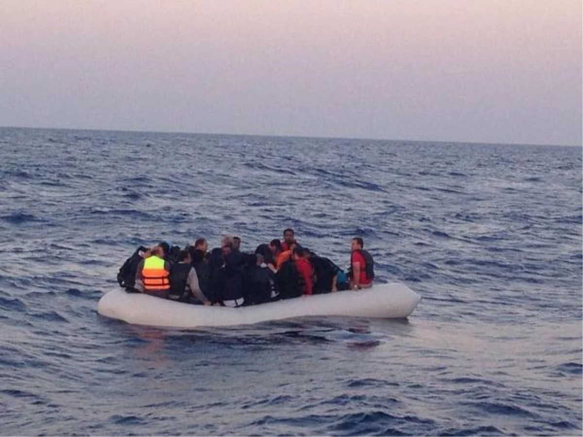 Ege Denizinde İki Günde 176 Göçmen Kurtarıldı