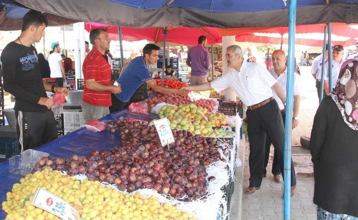 Başkan Karataş\'tan Pazar Ziyareti