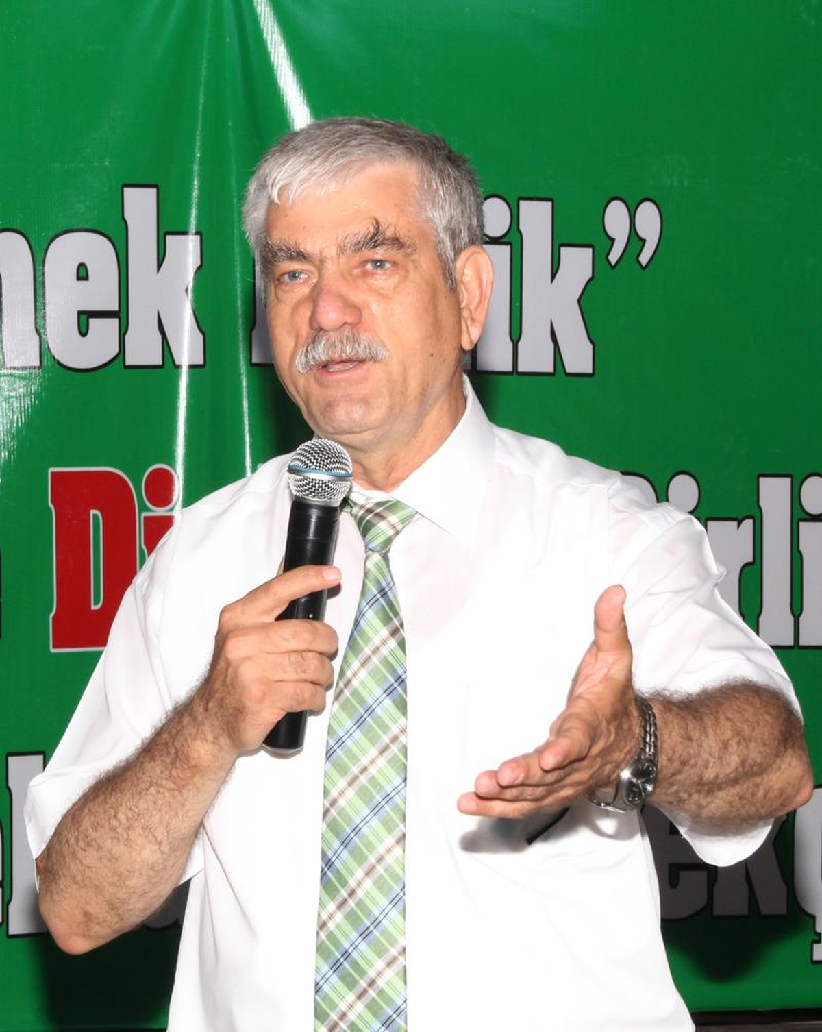 Beko, Giresun\'da İftar Yemeğine Katıldı