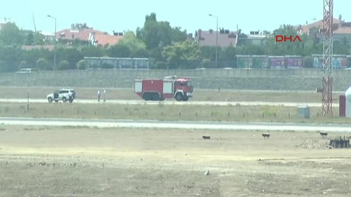 Belarus Uçağı Pist Başından Döndü