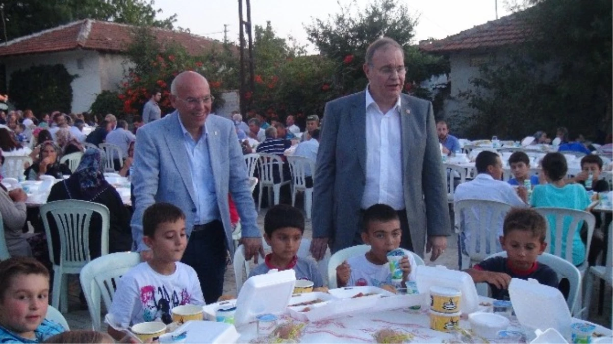 CHP Genel Başkan Yardımcısı Faik Öztrak ve CHP Tekirdağ Milletvekili Emre Köprülü Süleymanpaşa...