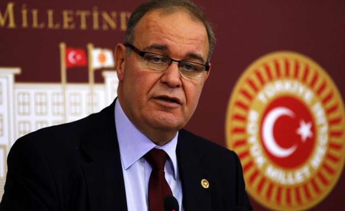 CHP\'li Öztrak: Hükümet Çok Kıymetli Bir Zaman Dilimini Erdoğan\'ın Kişisel İkbal Tartışmalarıyla...