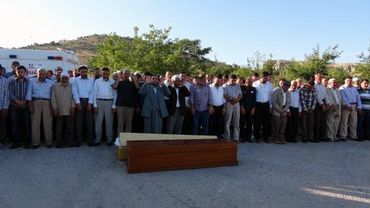 Cinnet Geçiren Babanın Üçüncü Oğlu da Öldü (3)