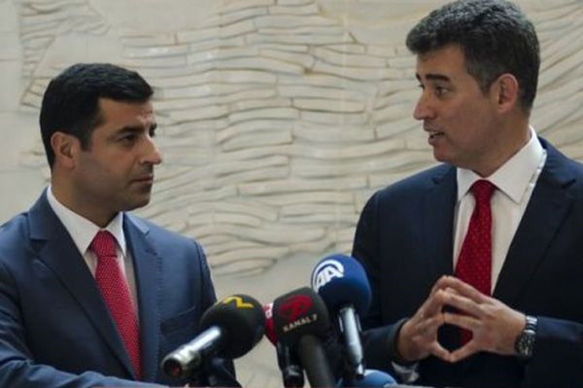 Cumhurbaşkanı Adayı Demirtaş, Barolar Birliği\'ni Ziyaret Etti