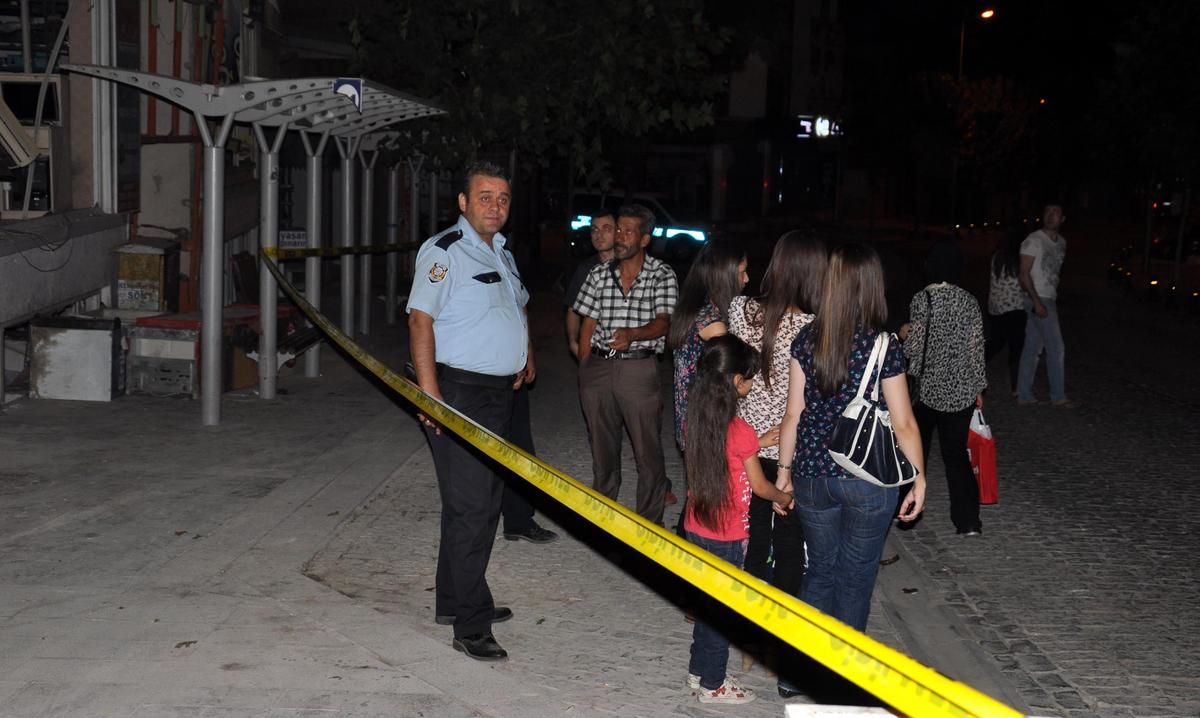 Denizli\'deki Patlamanın Olduğu Bölgeyi Güvenlik Güçleri Koruyor