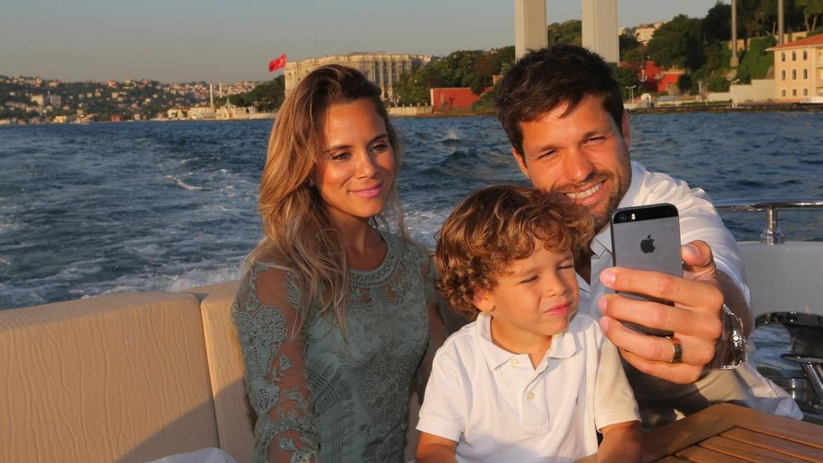 Diego Ribas, Ailesiyle Boğaz Turu Yaptı