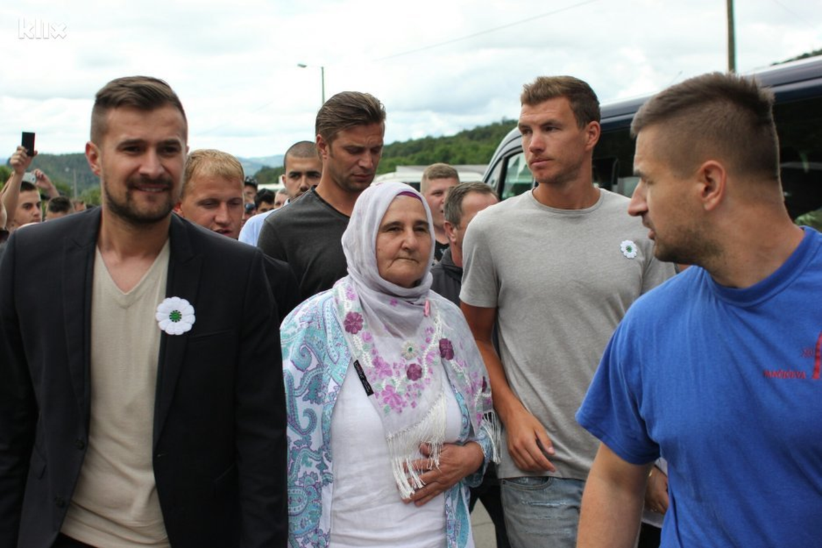Dzeko ve Ibricic Srebrenitsa\'yı Andı