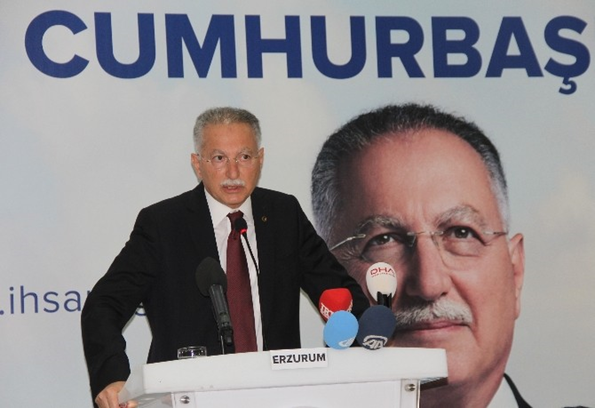 Ekmeleddin İhsanoğlu: "Ben Hiçbir Partiye Mensup Değilim"