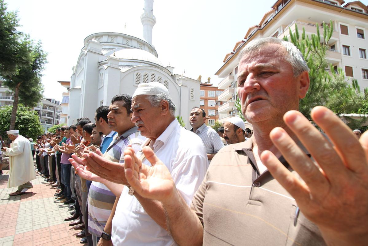 İsrail\'in Gazze Saldırılarının Protesto Edilmesi