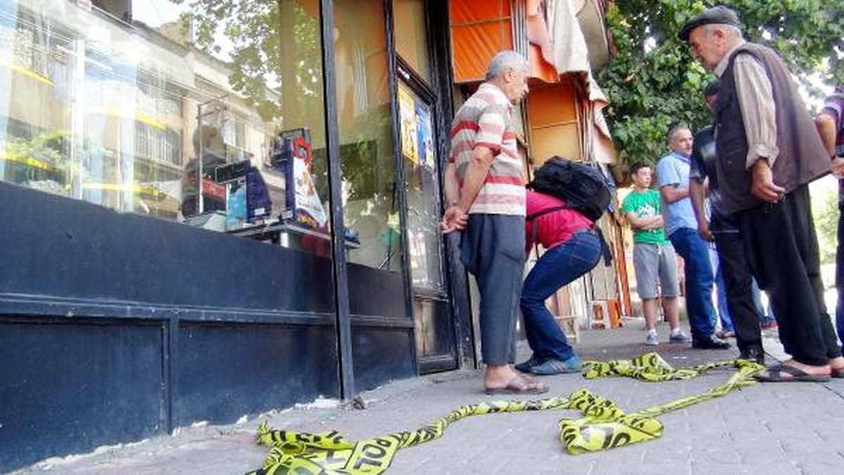 Kavgada Tüfekle Ateş Açıldı, Yoldan Geçen 2 Kişi Yaralandı