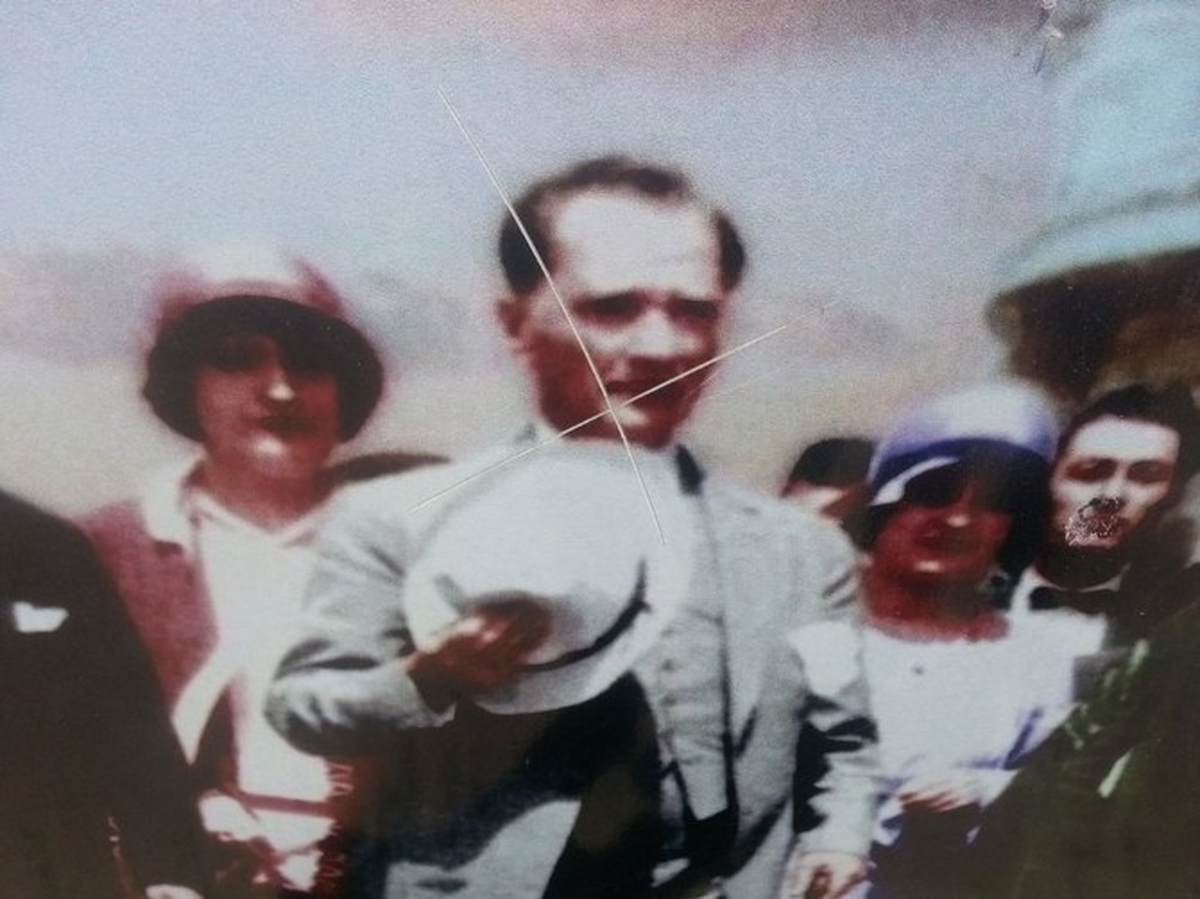 Kırklareli\'de Atatürk Portreleri\'ne Çirkin Saldırı