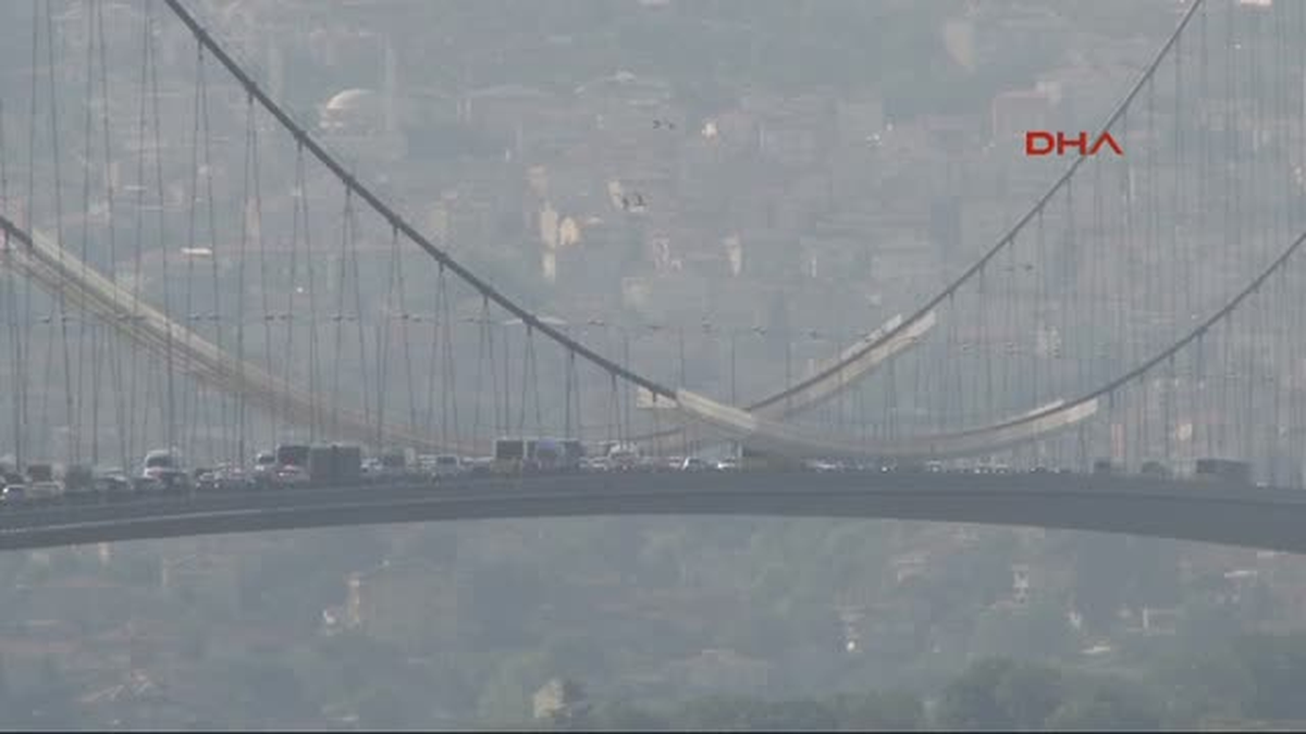 Köprüde İntihar Girişimi Trafiği Felç Etti