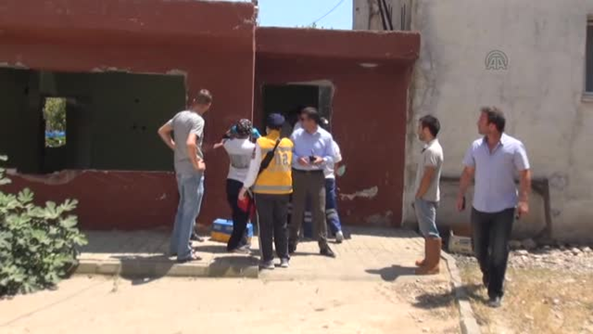 Kötü kokular yayılan metruk evde ceset bulundu -