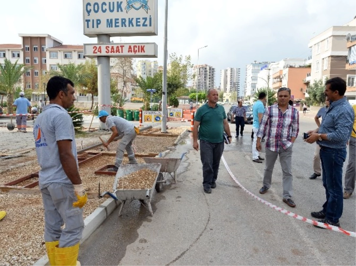 Muratpaşa Kaldırımları Kırmızı-Beyaz