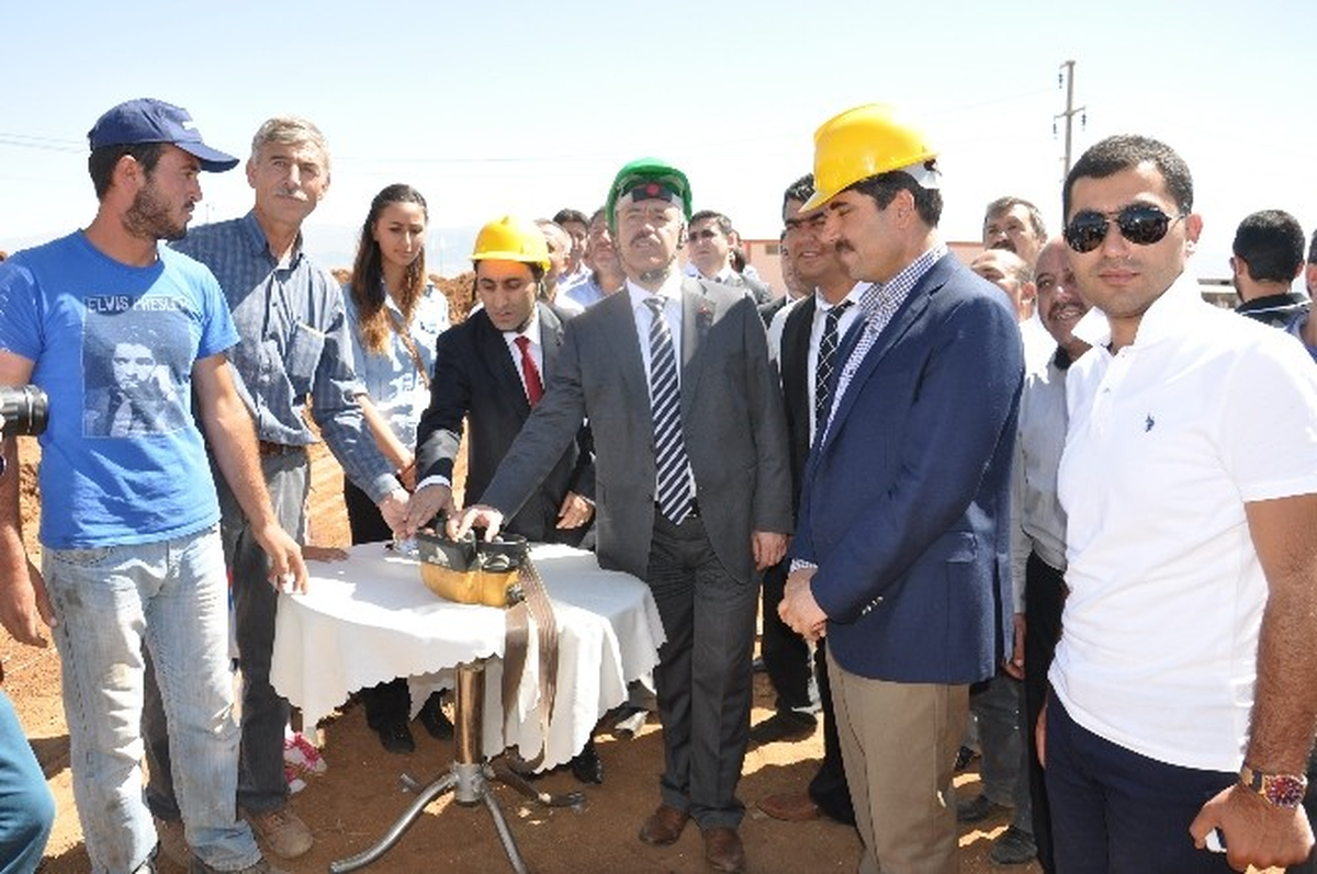 Muş\'ta Süt Fabrikası Yapılıyor