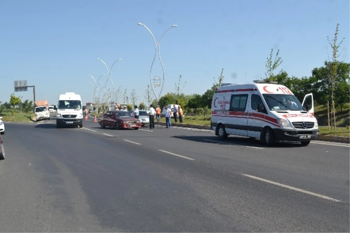 Tekirdağ\'da Otomobil Bisiklete Çarptı: 1 Yaralı