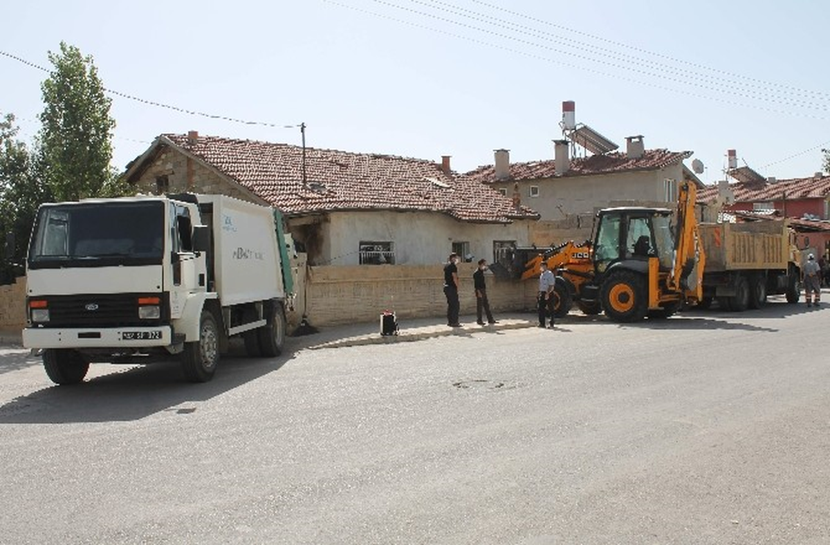 Çöp Evden Dram Çıktı