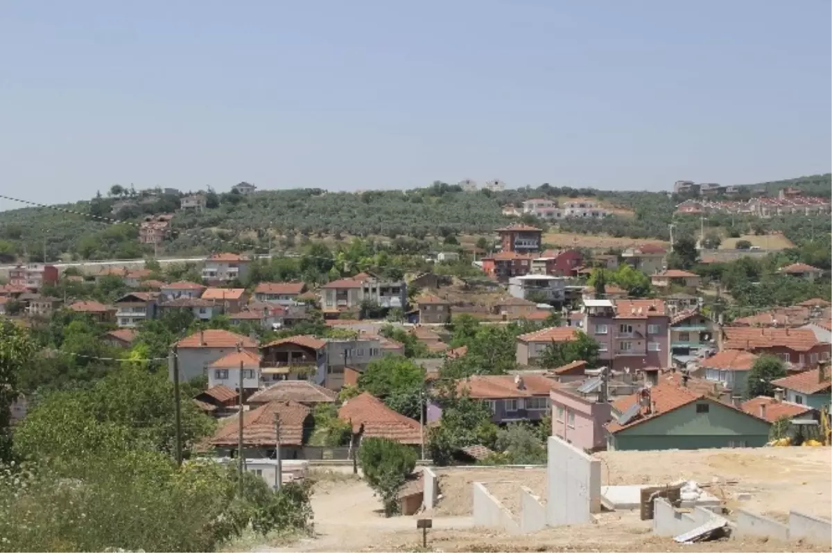 İki Bakan İkamet Eden Köye, Giriş Var Çıkış Yok