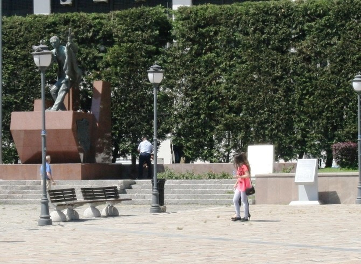 İzmir\'de, Zabıtadan Çocuklara Havuz Dayağı