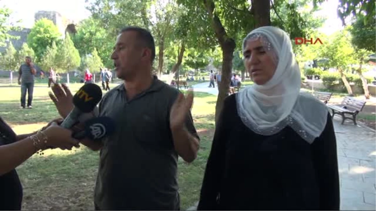 Pkk, Biri Diyarbakır\'da Eylem Yapan İki Ailenin Çocuğunu Bıraktı