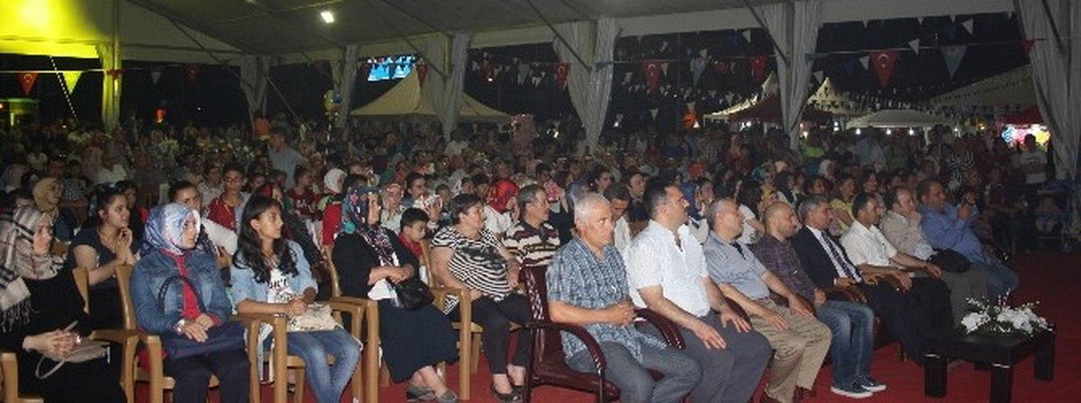 Ramazan Etkinliklerinde Şair Kahraman Tazeoğlu Rüzgarı