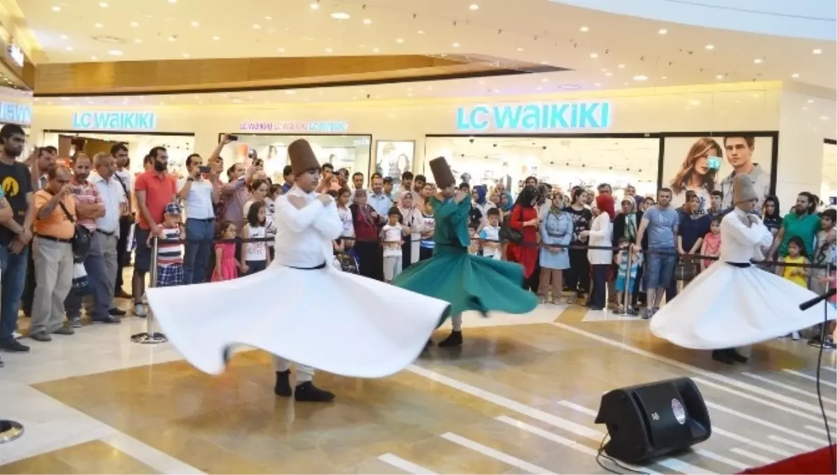 Ramazan\'ın Coşkusu Kahramanmaraş Piazza\'da Yaşanıyor