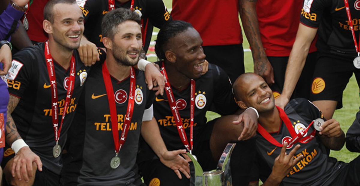 Sabri Sarıoğlu Galatasaray\'ı İkiye Böldü