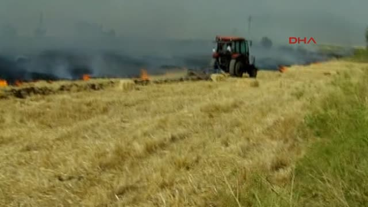 Sandıklı\'da Anız Yangını Korkuttu