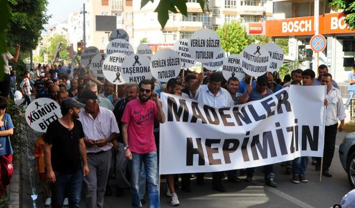 Soma\'da İşçilerden Madenler Açılsın Yürüyüşü