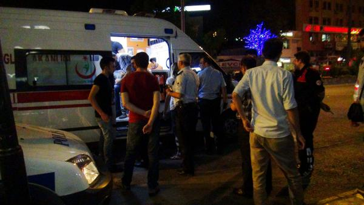 Kahramanmaraş\'ta Suriyeli Genç Bacağından Bıçaklandı