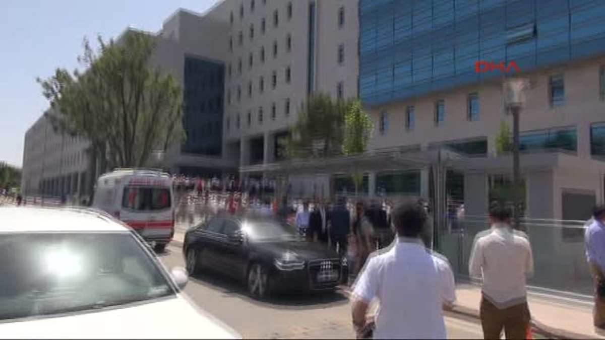 TBMM\'deki Milletvekillerinin Makam Odalarının da Bulunduğu Halkla İlişkiler Binası Yapılan Annsunun...