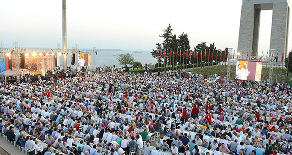 AK Parti\'den Çanakkale Şehitler Abidesi\'nde İftar