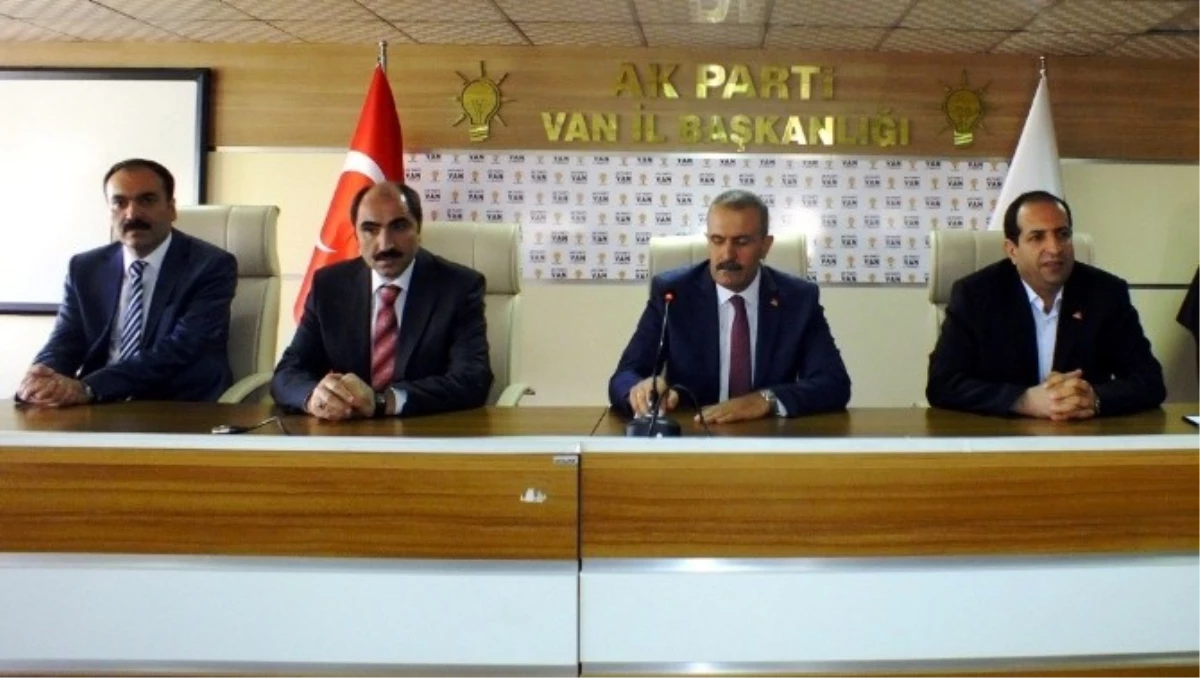 AK Parti İlçe Başkanları Tanıtım Toplantısı Yapıldı