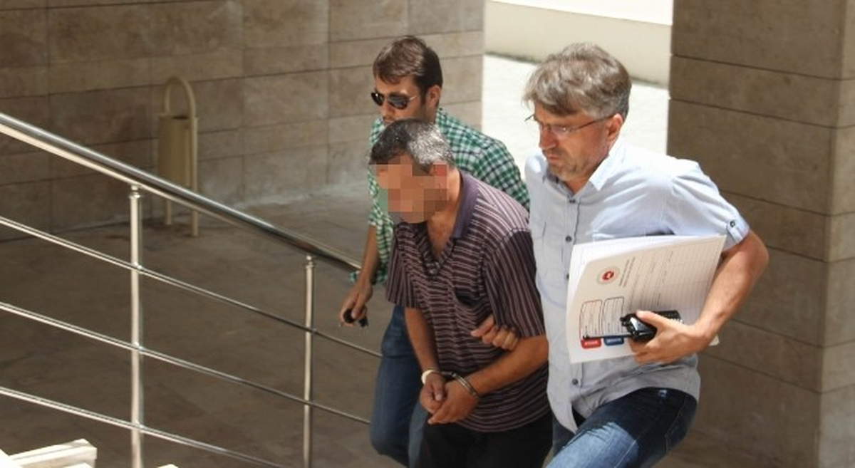 Amcasının Oğlunu Bıçakla Ağır Yaraladı