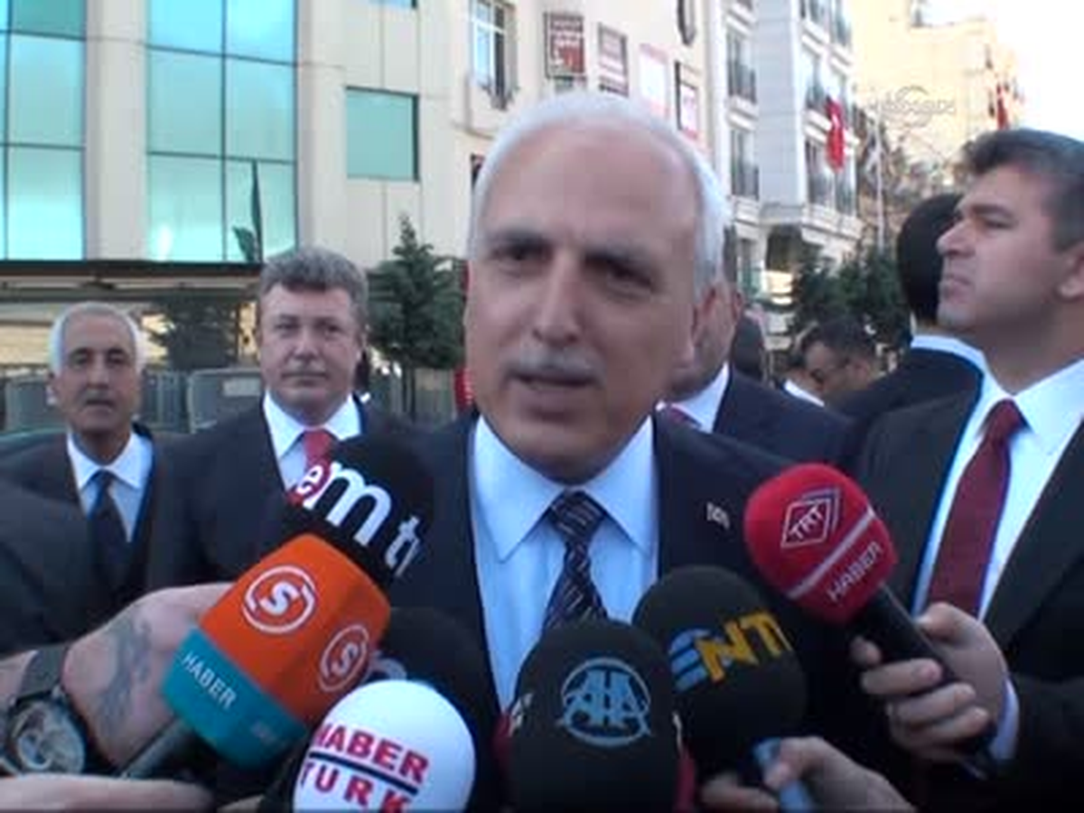 Zeytinburnu\'nda Şiddetli Patlama: 8 Yaralı