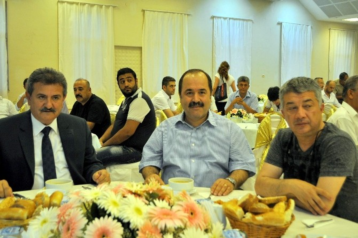 Aydın Esnafı İş Dünyasını İftarda Ağırladı