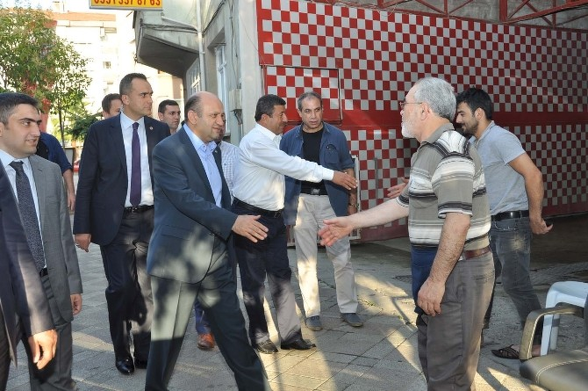 Bakan Işık Darıca\'da İftar Açtı