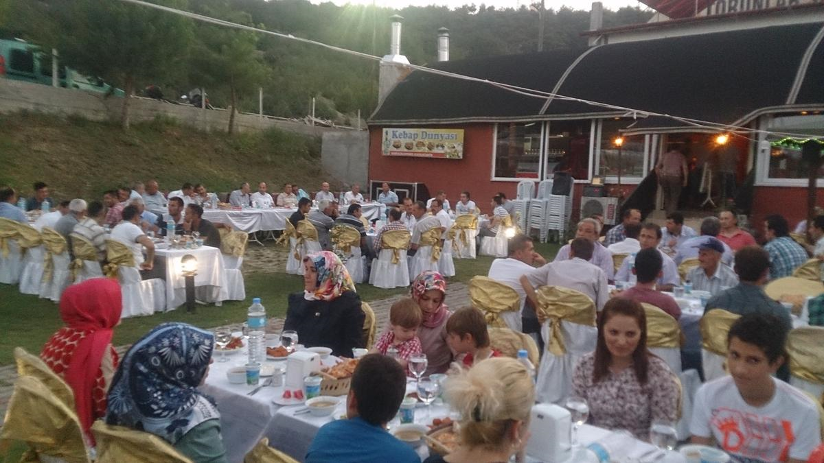 Belediye Çalışanları İftarda Bir Araya Geldi