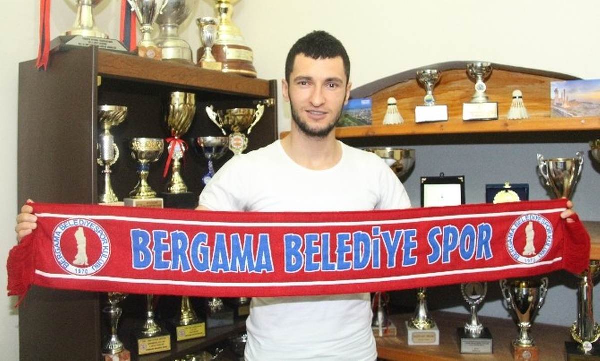 Bergama, Kaleci Salih ile Sözleşmeyi Yeniledi