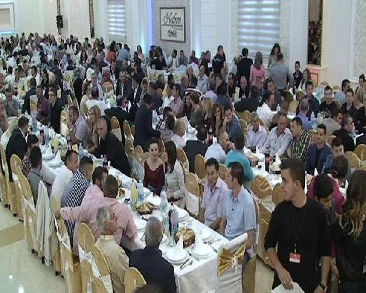 Beykoz Belediyesi, Kardeş Şehir Prizren\'de 2 Bin Kişiye İftar Yemeği Verdi