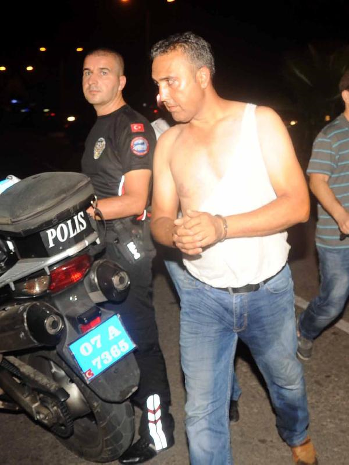 Antalya\'da Çaldığı Keçileri Midibüse Bindirirken Yakalandı