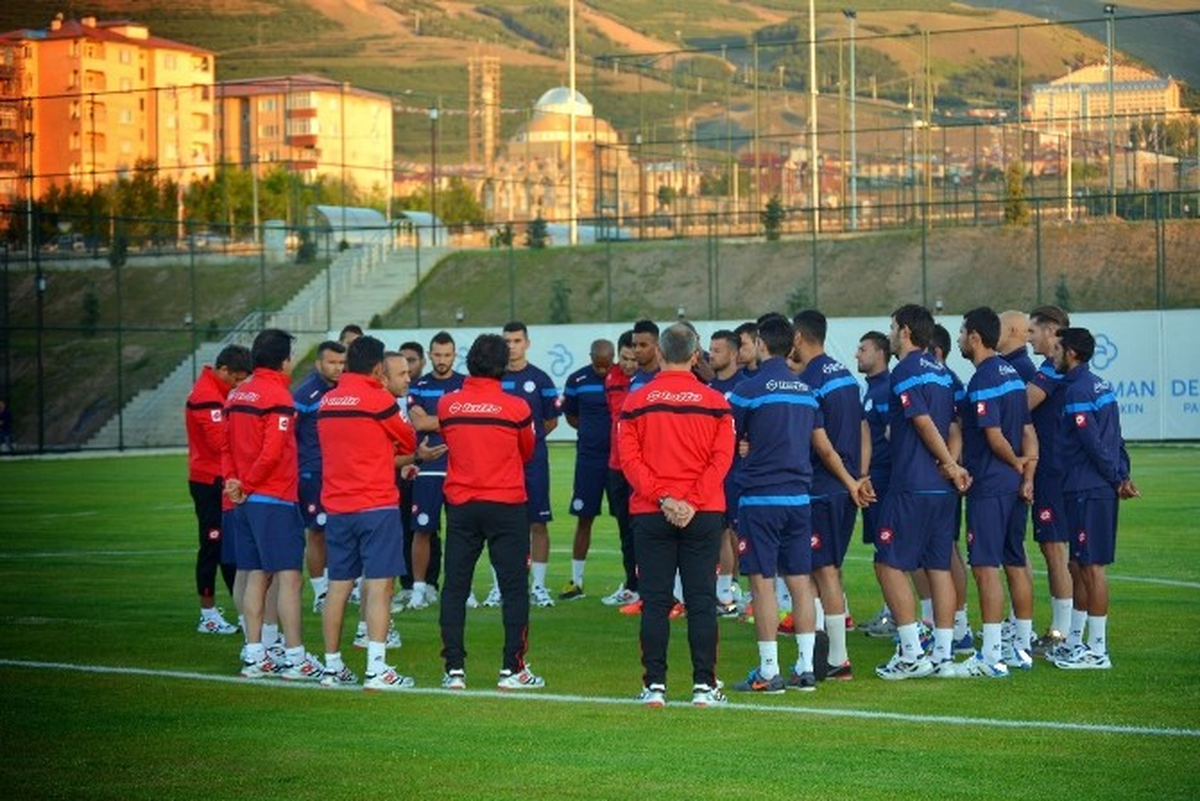 Çaykur Rizespor Top Başı Yaptı