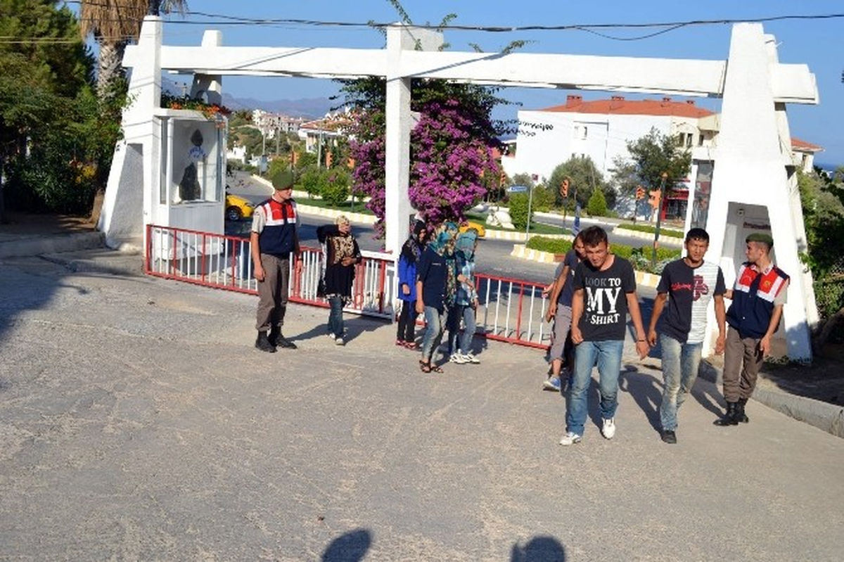 Datça\'da 16 Kaçak Göçmen Yakalandı