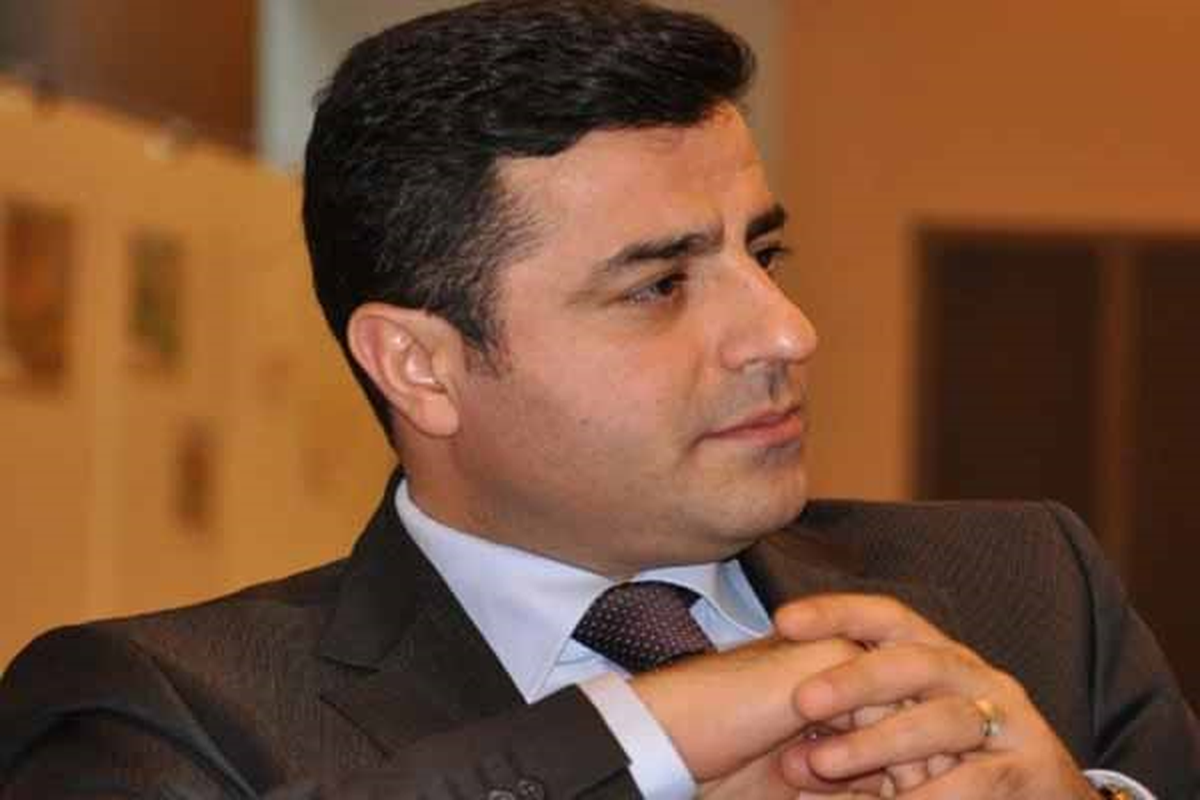 Demirtaş, Alevi Kurumları Temsilcileriyle Bir Araya Geldi (1)