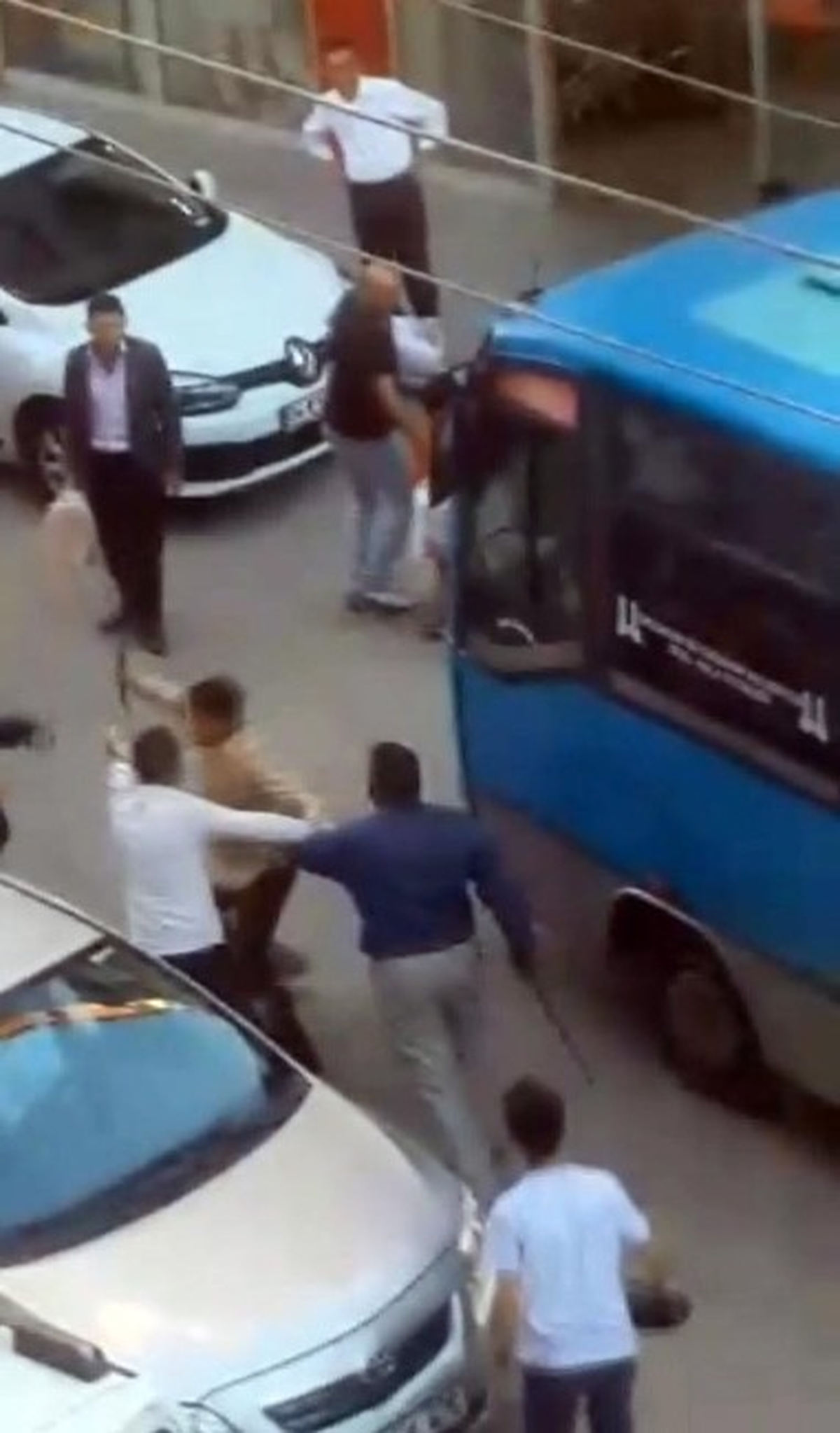 Erzurum\'da Döner Bıçaklı ve Sopalı Trafik Kavgası