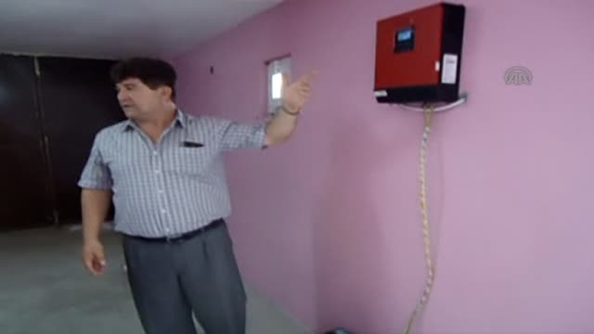 Evinin elektriğini güneş enerjisinden karşılıyor -
